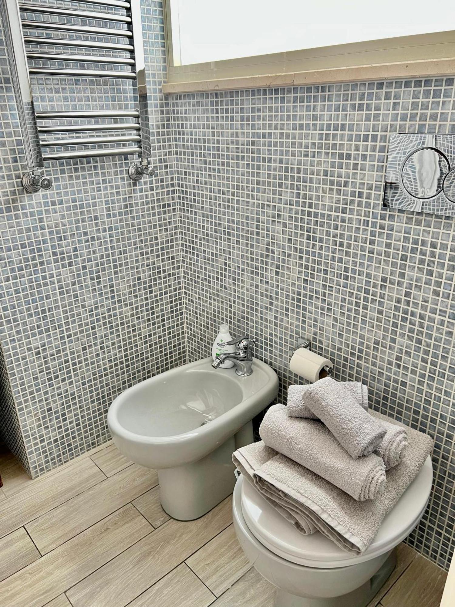 Vivi In Un Attico Tipico Romano Con Vista Su Roma 외부 사진
